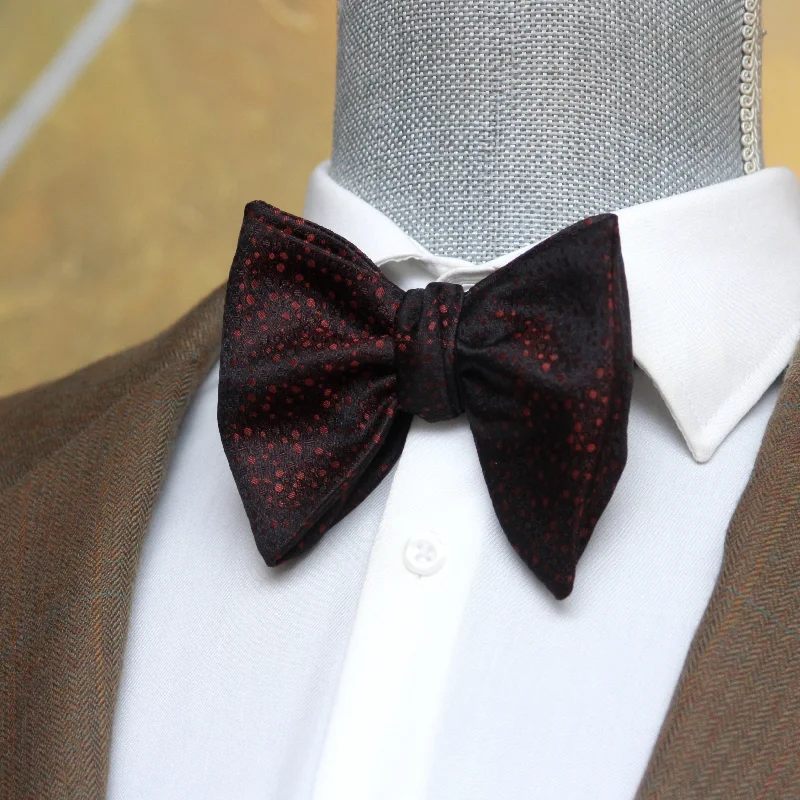 Men's tie with modern patterns for high-end events-Big Butterfly Black Silk Bow Tie