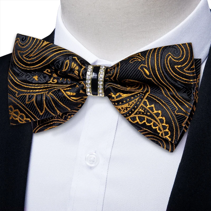 Classic men's tie with a minimalistic design-Black Golden Floral Diamond Plastic Ring Men's Pre-Bowtie Pocket Square Cufflinks Set