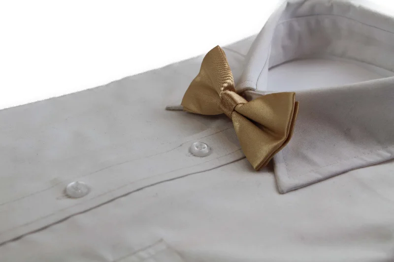 Men's tie with floral accents for a smart-casual look-Boys Gold Plain Bow Tie