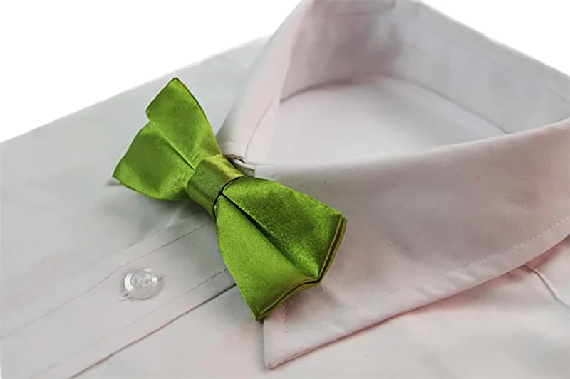 Men's tie with fine stripes for professional wear-Boys Light Green Plain Bow Tie