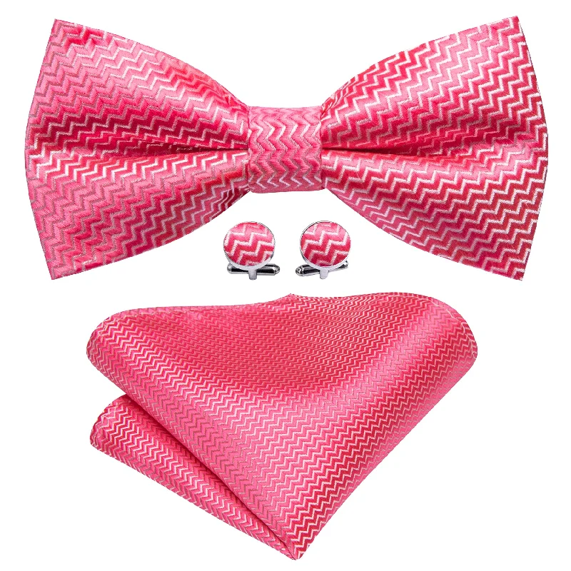 Men's tie with subtle textures for everyday office wear-Shock Pink Curve Silk Bow Tie Hanky Cufflinks Set