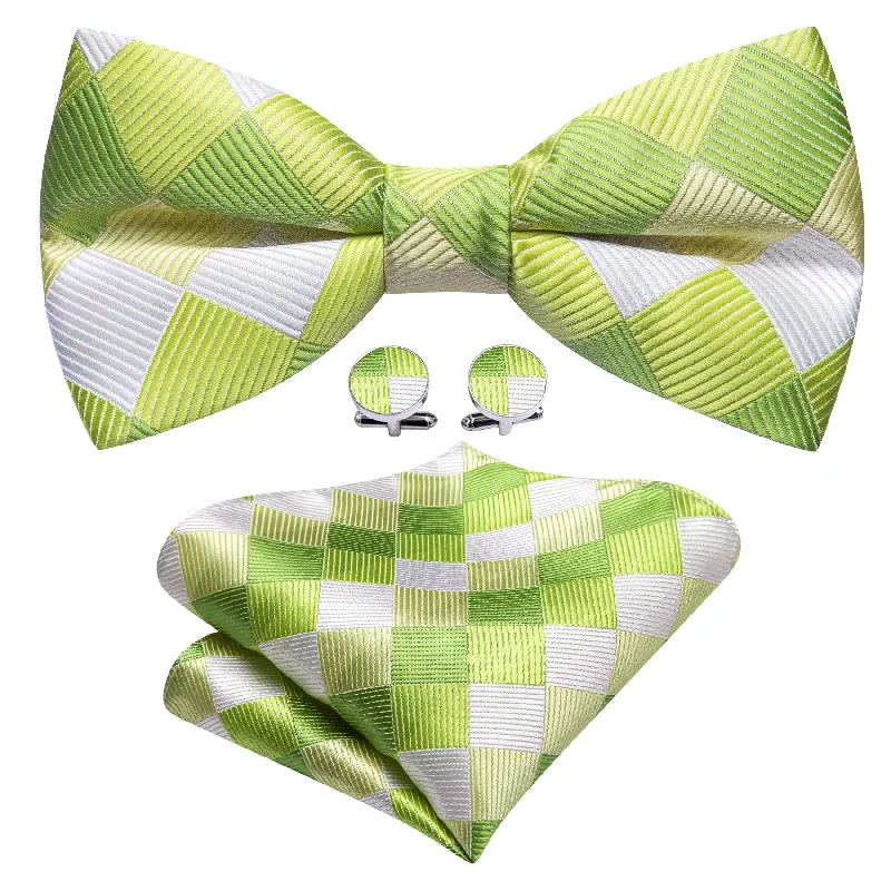 Men's tie with modern prints for a unique look-Green White Plaid Silk Pre Tied Bow Tie Hanky Cufflinks Set