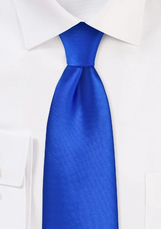 Men's tie for a winter corporate look-Marine Blue Solid Necktie