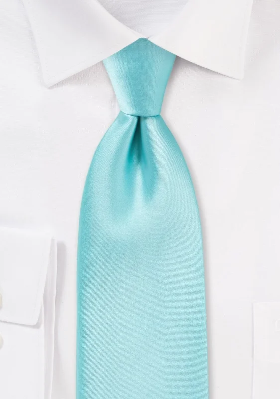 Classic silk tie for men's formal events-Pool Solid Necktie