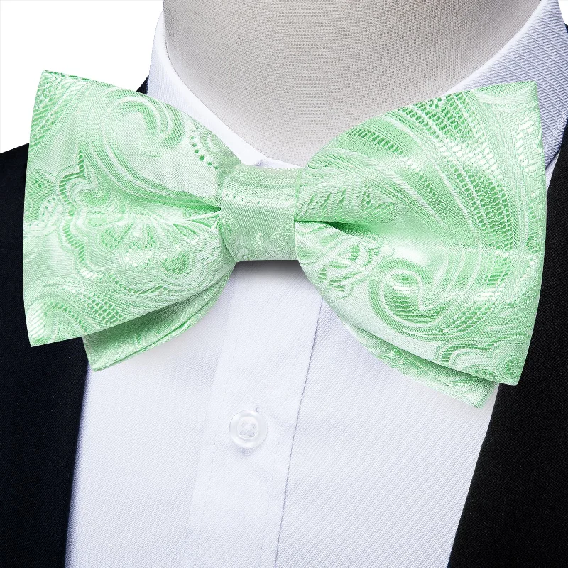 Men's tie for a sophisticated brunch event-Tender Green Floral Silk Men's Pre-Bowtie Pocket Square Cufflinks Set