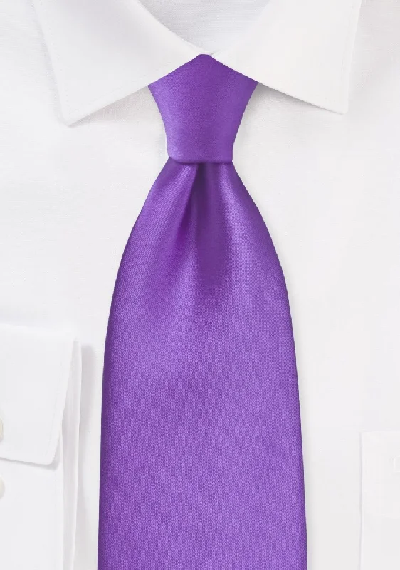 Men's silk tie with smooth texture for casual wear-Violet Solid Necktie