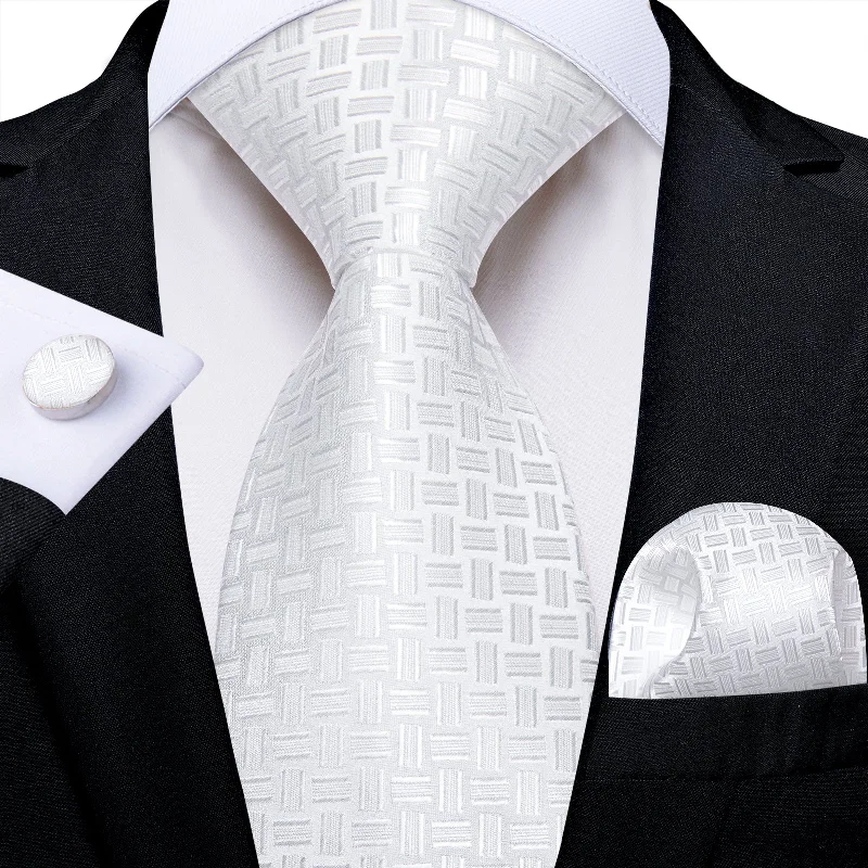 Elegant men's tie for a high-end look-White Striped Men's Silk Tie Handkerchief Cufflinks Set